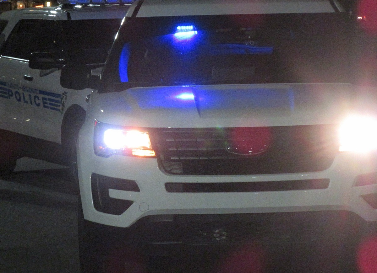 INDEPENDENCE BLVD. SHUT DOWN, WOMAN PINNED IN VEHICLE DURING 3 CAR WRECK