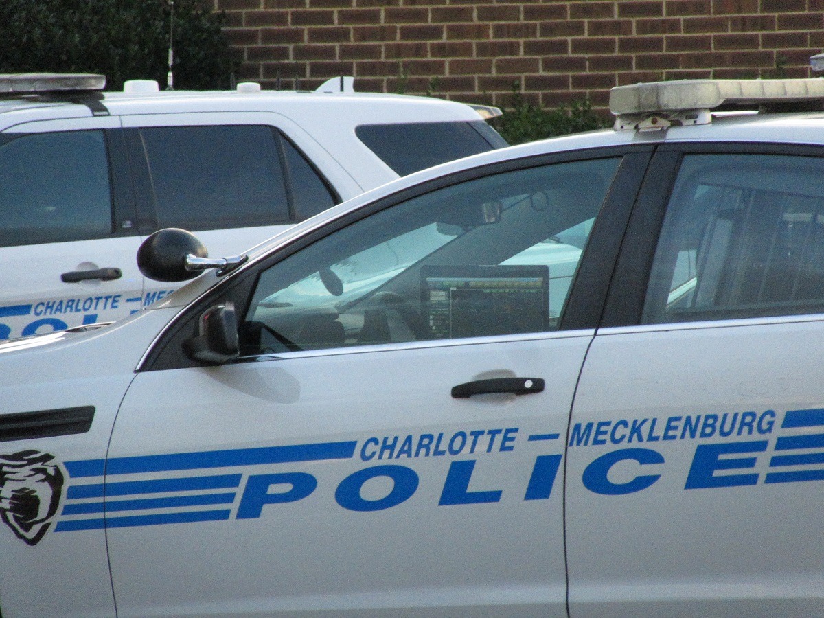 MAN KILLED AT SHOPPING CENTER IN SOUTH CHARLOTTE, 5 PEOPLE MURDERED THIS WEEK