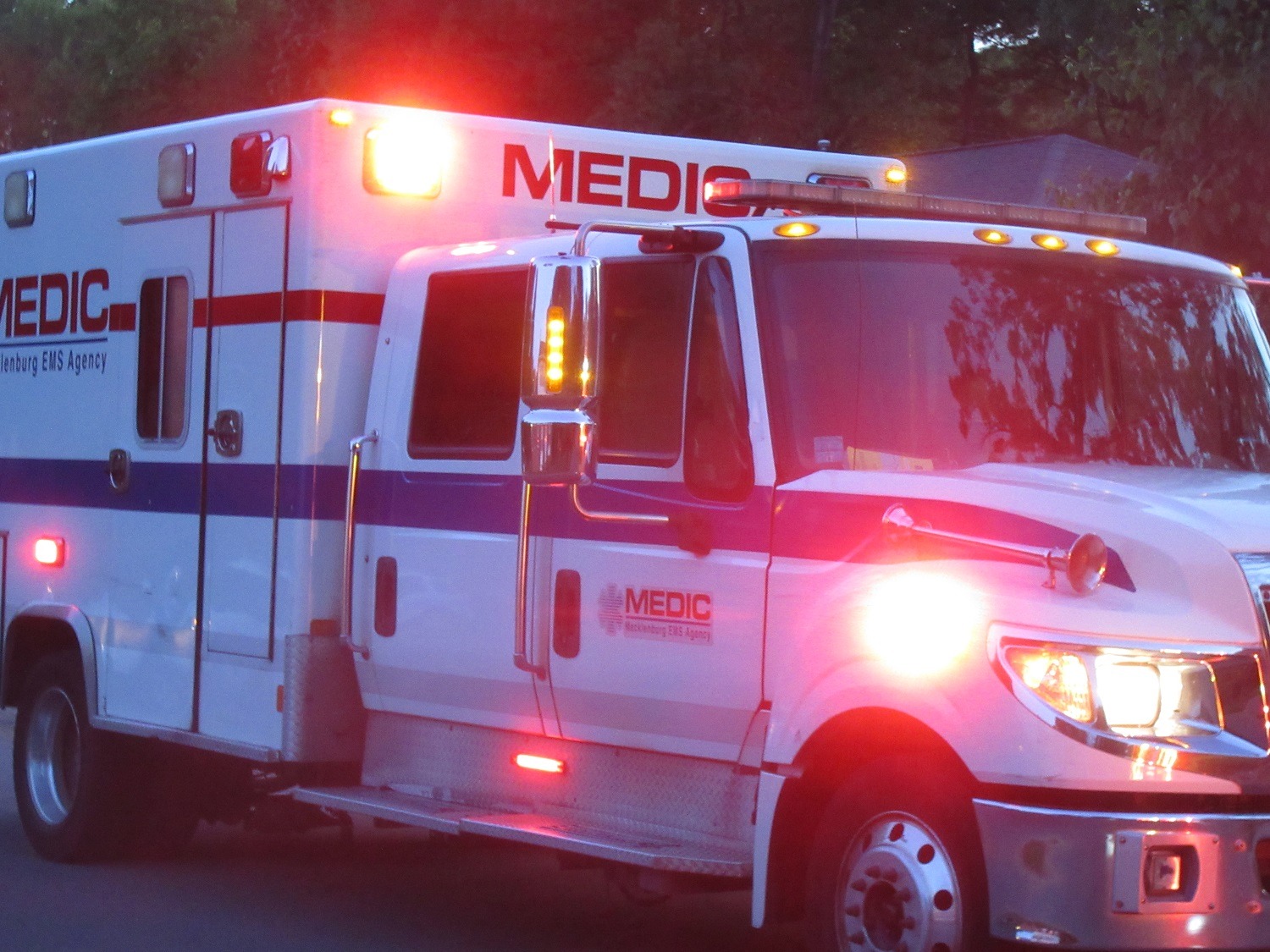 MAN SHOT TO DEATH IN PARKING LOT, 7TH MURDER IN A WEEK