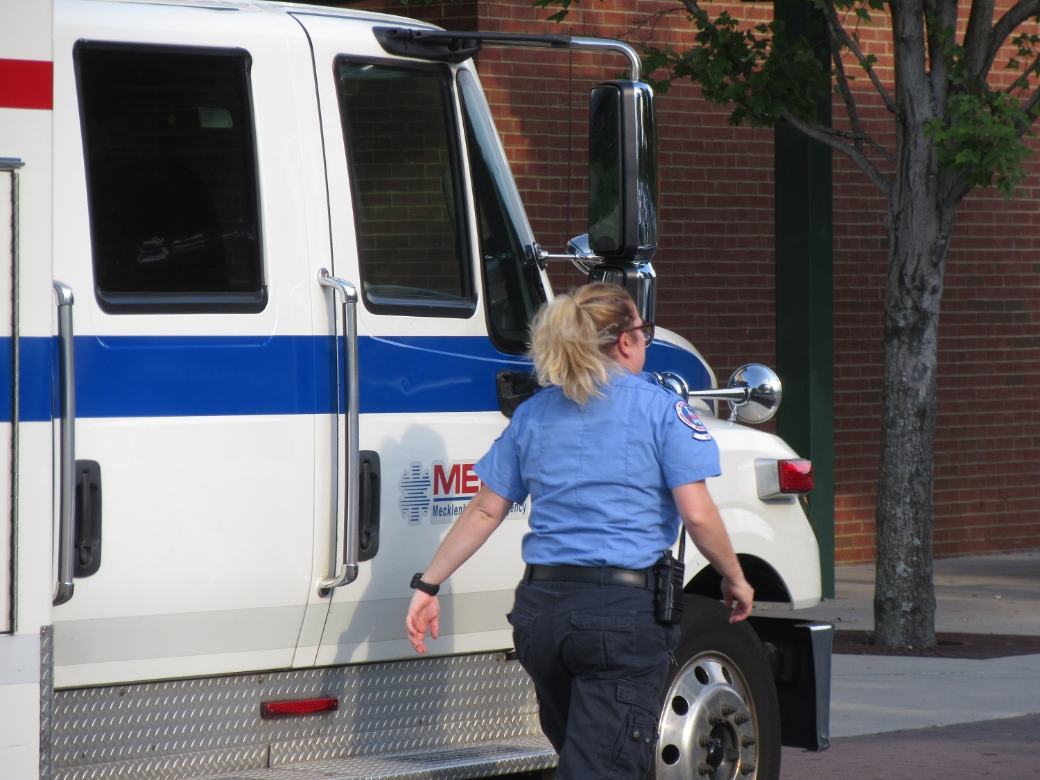 14-YEAR-OLD TEENAGER KILLED IN BEATTIES FORD ROAD SHOOTING, 3 MURDERS IN ONE DAY