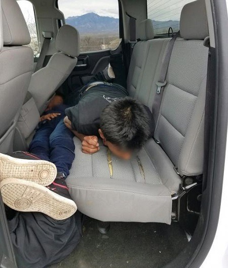X-RAYS CATCH HUMAN SMUGGLER AT IMMIGRATION CHECKPOINT