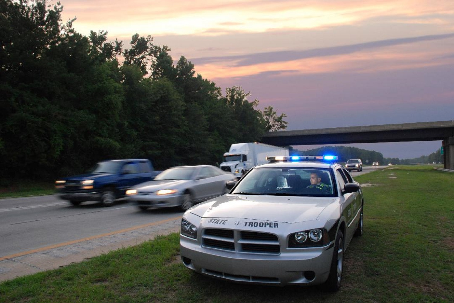 I-485 SHUTDOWN, ONE DEAD AND 3 HAVE MAJOR INJURIES AFTER HUGE VEHICLE CRASH