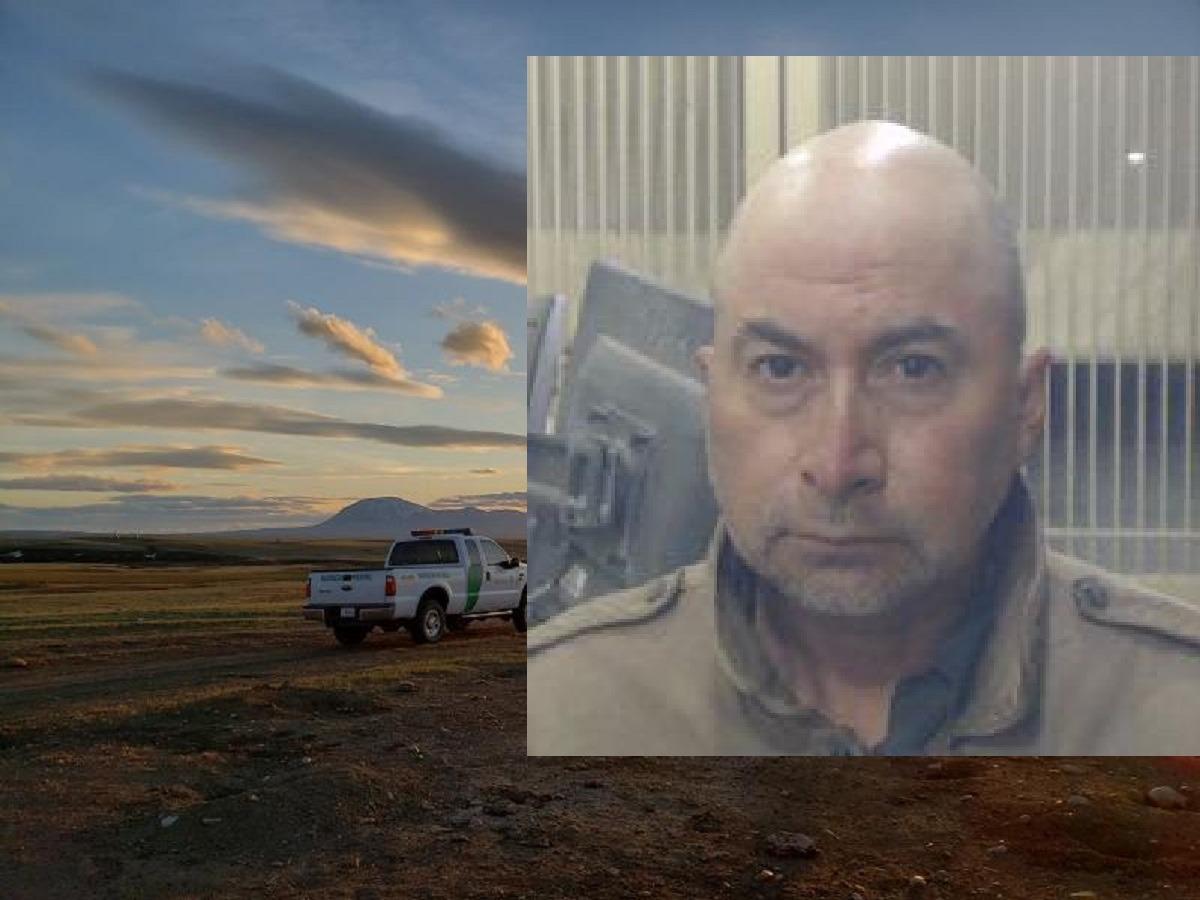 BORDER PATROL AGENTS APPREHEND SEX OFFENDER AND CONVICTED FELON