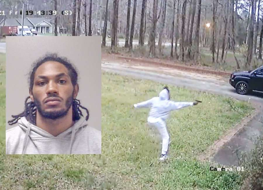 VIDEO: FATHER AND SON GET INTO SHOOT OUT WITH EACH OTHER IN FRONT YARD