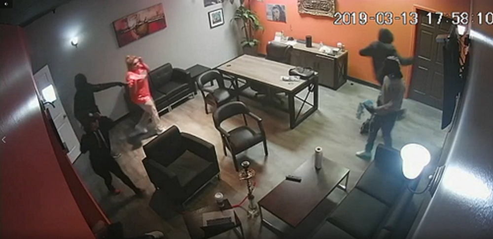 VIDEO: CHARLOTTE BOOST MOBILE CELL PHONE STORE ROBBED