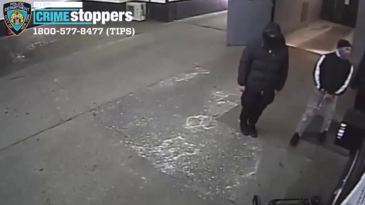 VIDEO: MERCEDES BENZ & BMW VEHICLES TAKEN DURING ARMED ROBBERY IN PARKING GARAGE