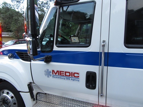 WOMAN DEAD IN SHOOTING AT APARTMENT COMPLEX, MAN SHOT TOO