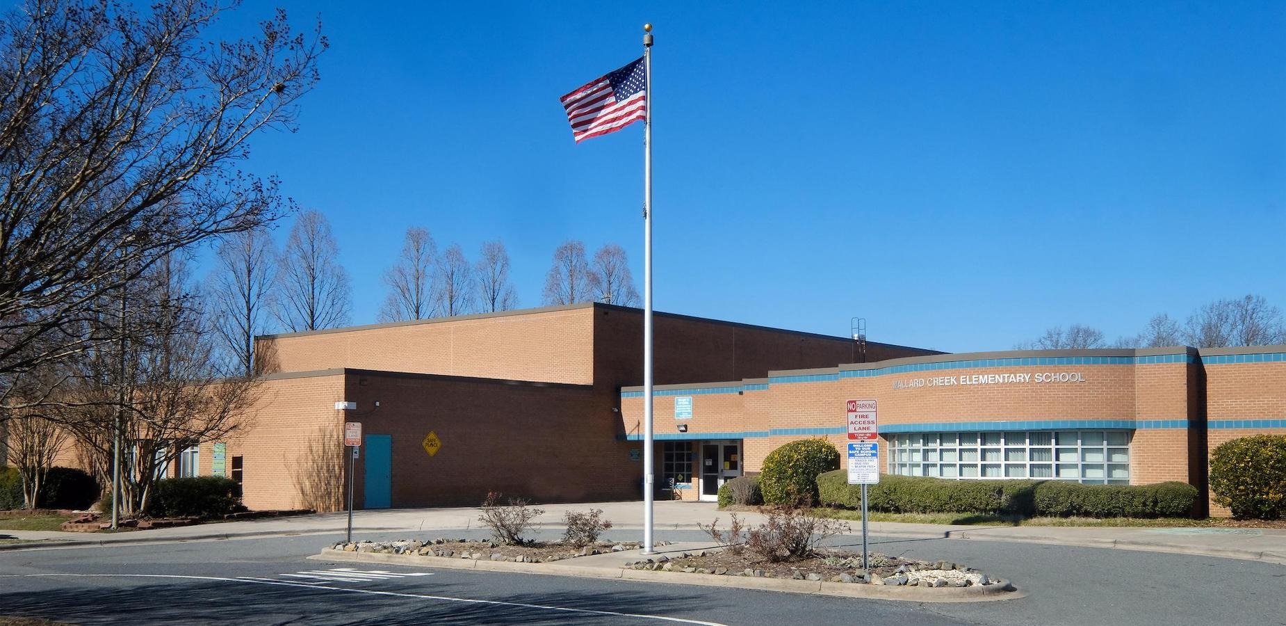 MALLARD CREEK ELEMENTARY GETS 88 HEALTH SCORE, HAD ROACH INFESTATION IN CLASSES