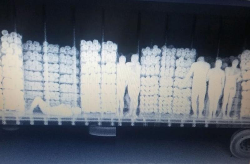 33 ILLEGAL IMMIGRANTS FOUND IN BACK OF 18 WHEELER TRAILER