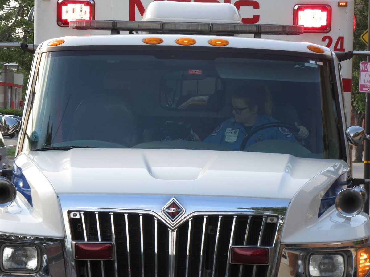 MAN KILLED NEAR SOUTH BOULEVARD IN WILD SHOOTING, 3RD HOMICIDE THIS WEEK