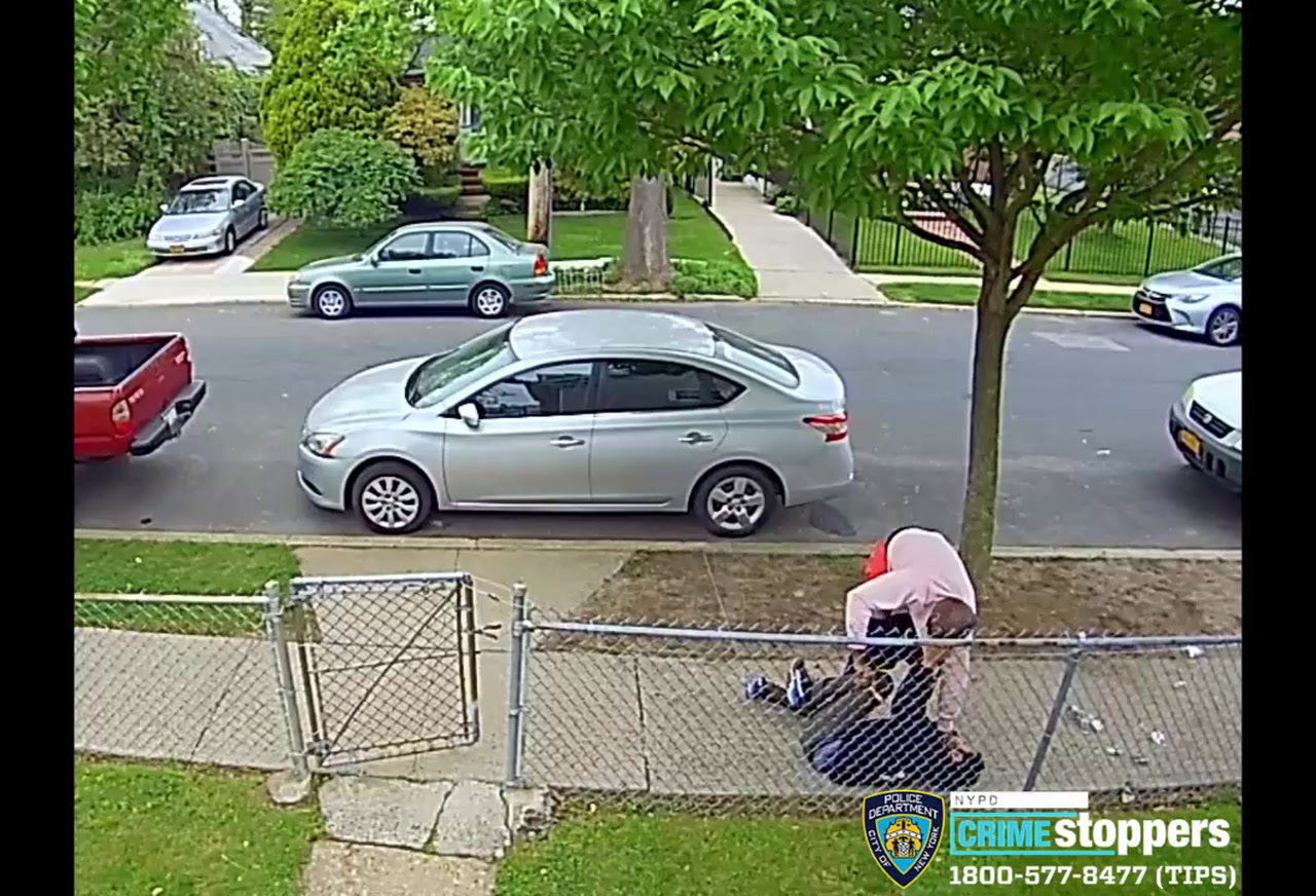VIDEO: MAN ROBBED OF $4,200 CASH, HIT WITH GUN