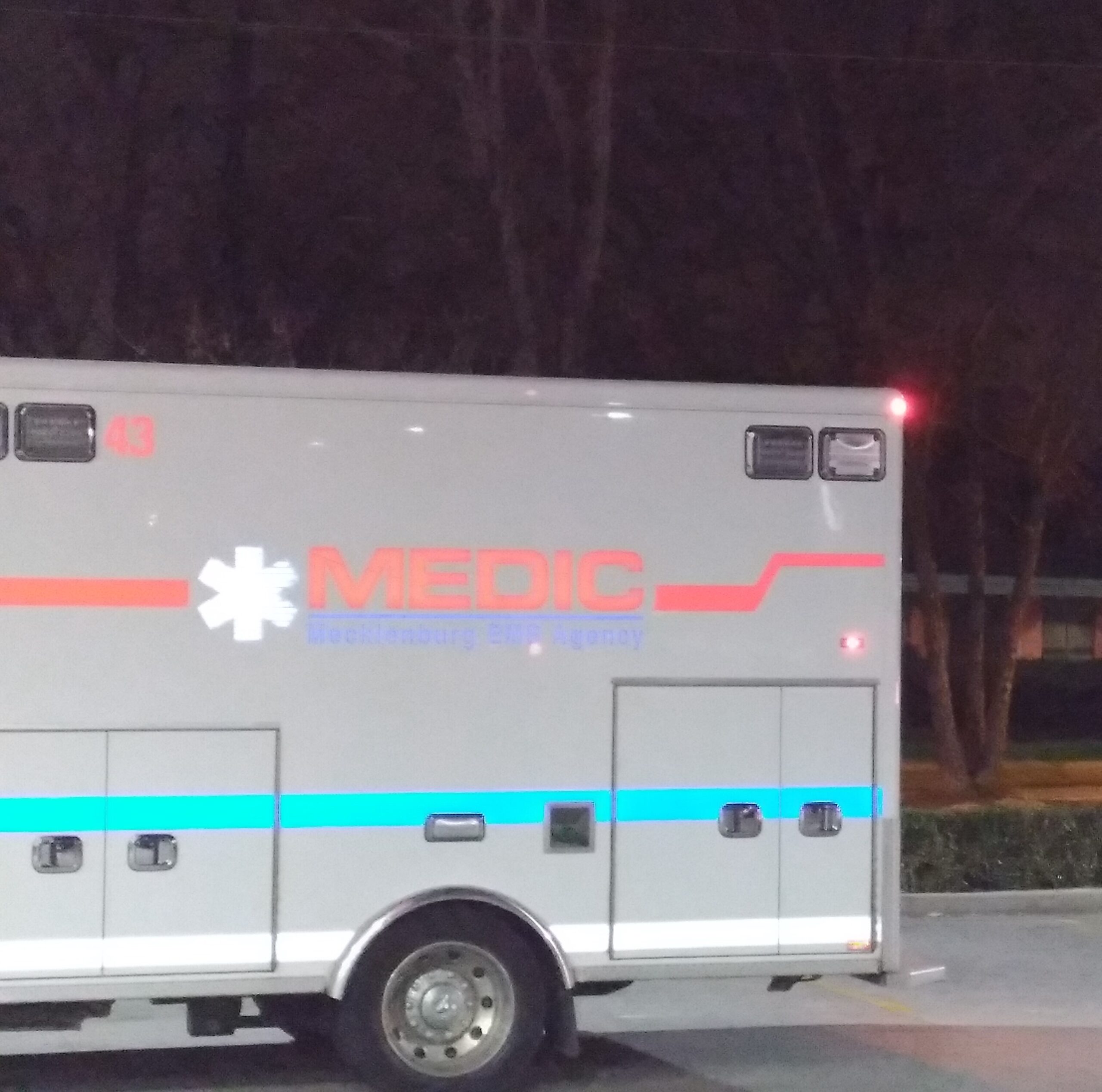 2 MURDERED AT APARTMENTS LESS THAN 10 HOURS APART IN CHARLOTTE