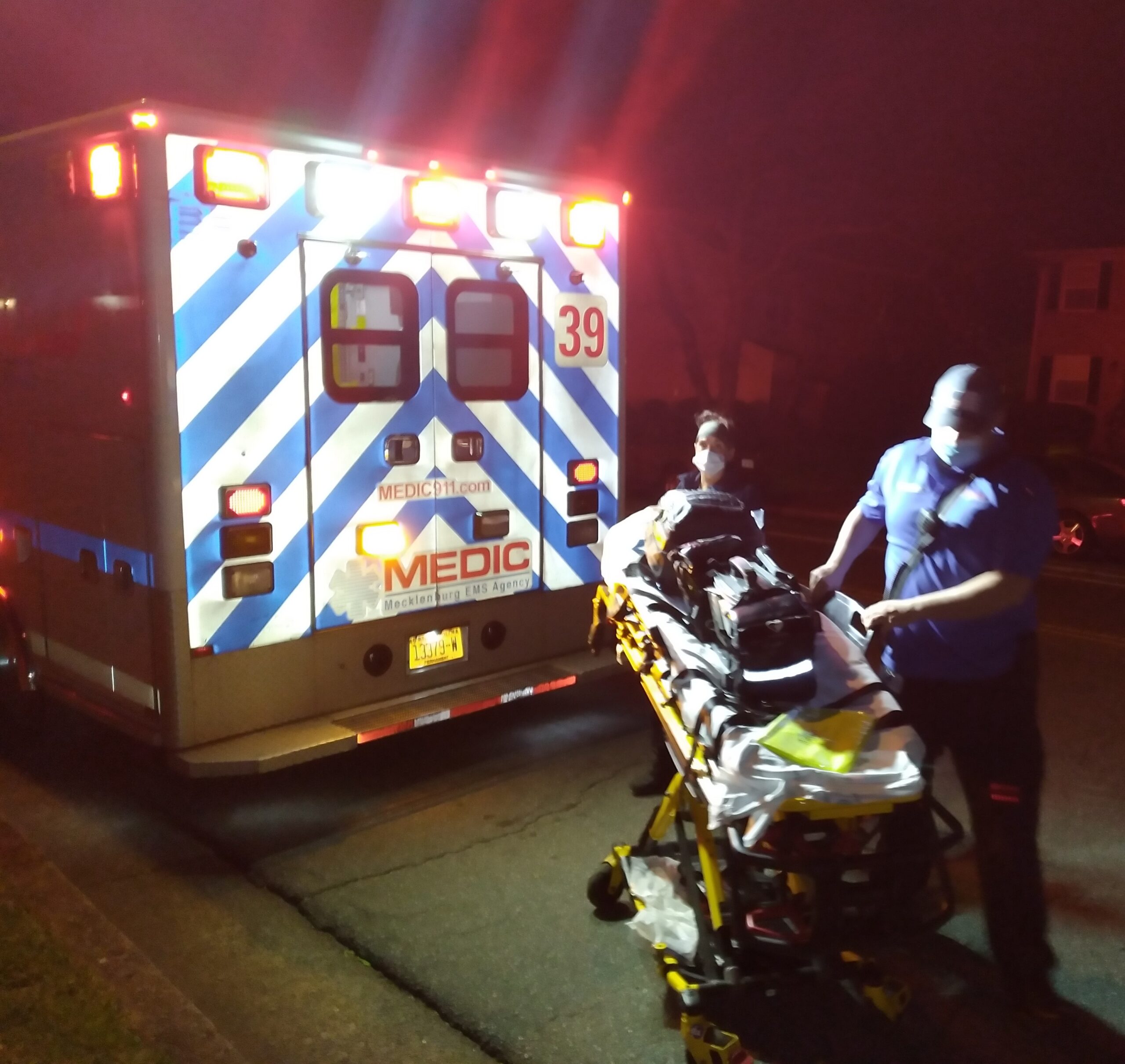 ONE SHOT IN OVERNIGHT SOUTH CHARLOTTE APARTMENT SHOOTING