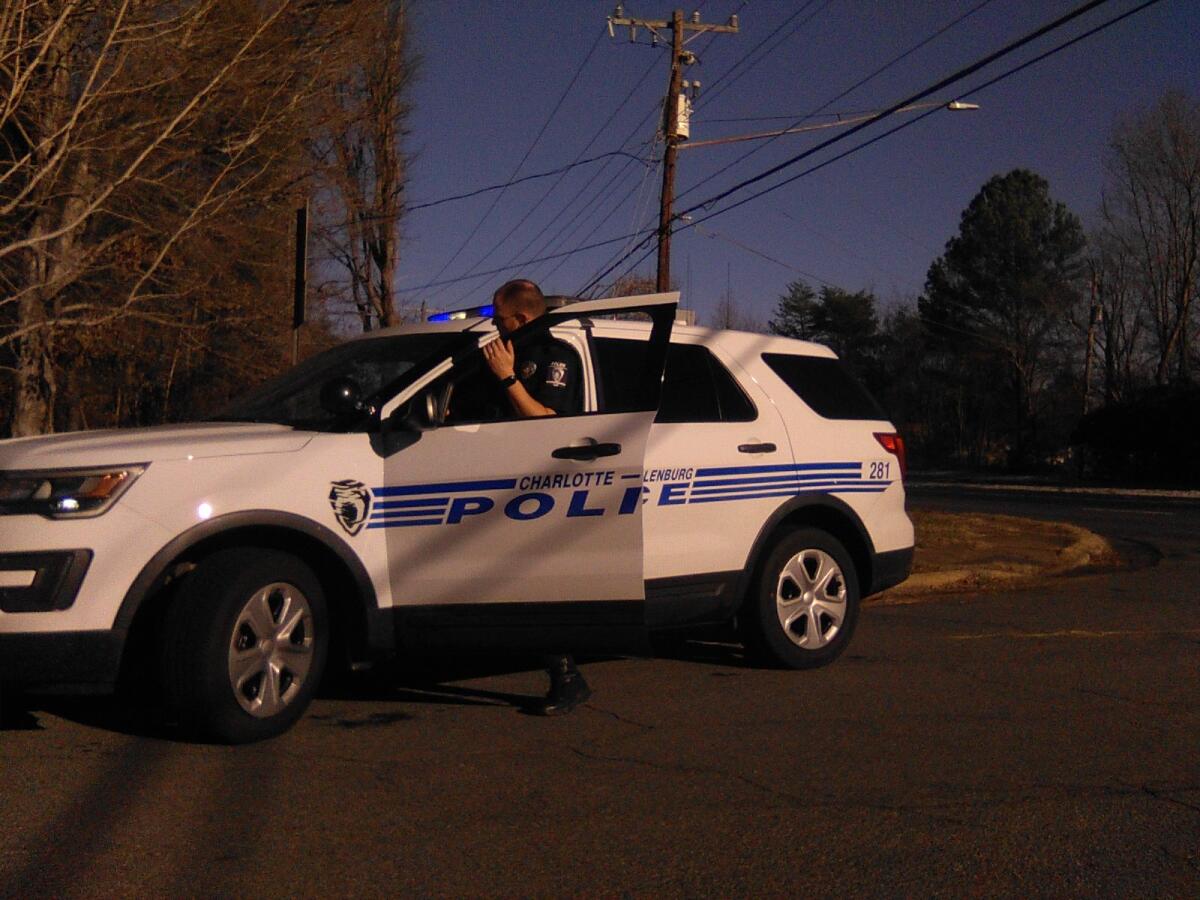 TEENAGER SHOT IN CHARLOTTE HOUSING COMMUNITY