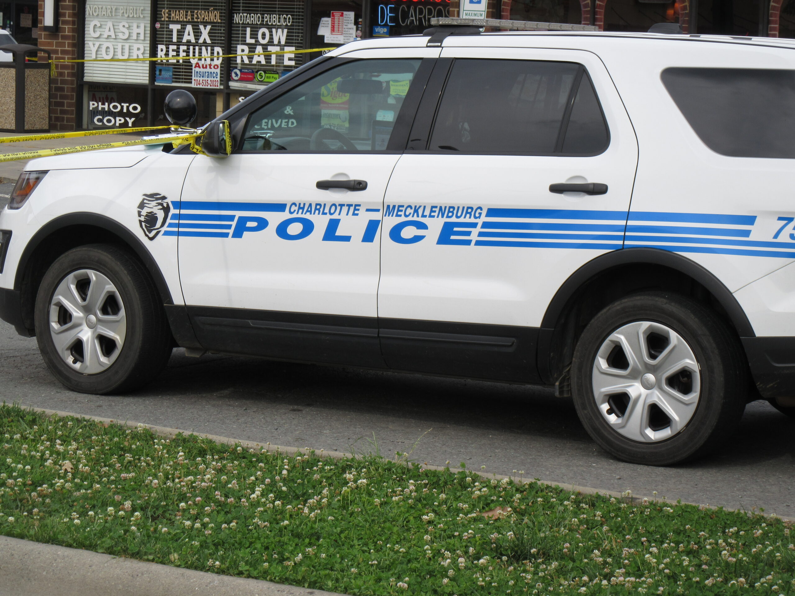 MAN SHOT IN WEST CHARLOTTE, DURING FOOD LION ROBBERY