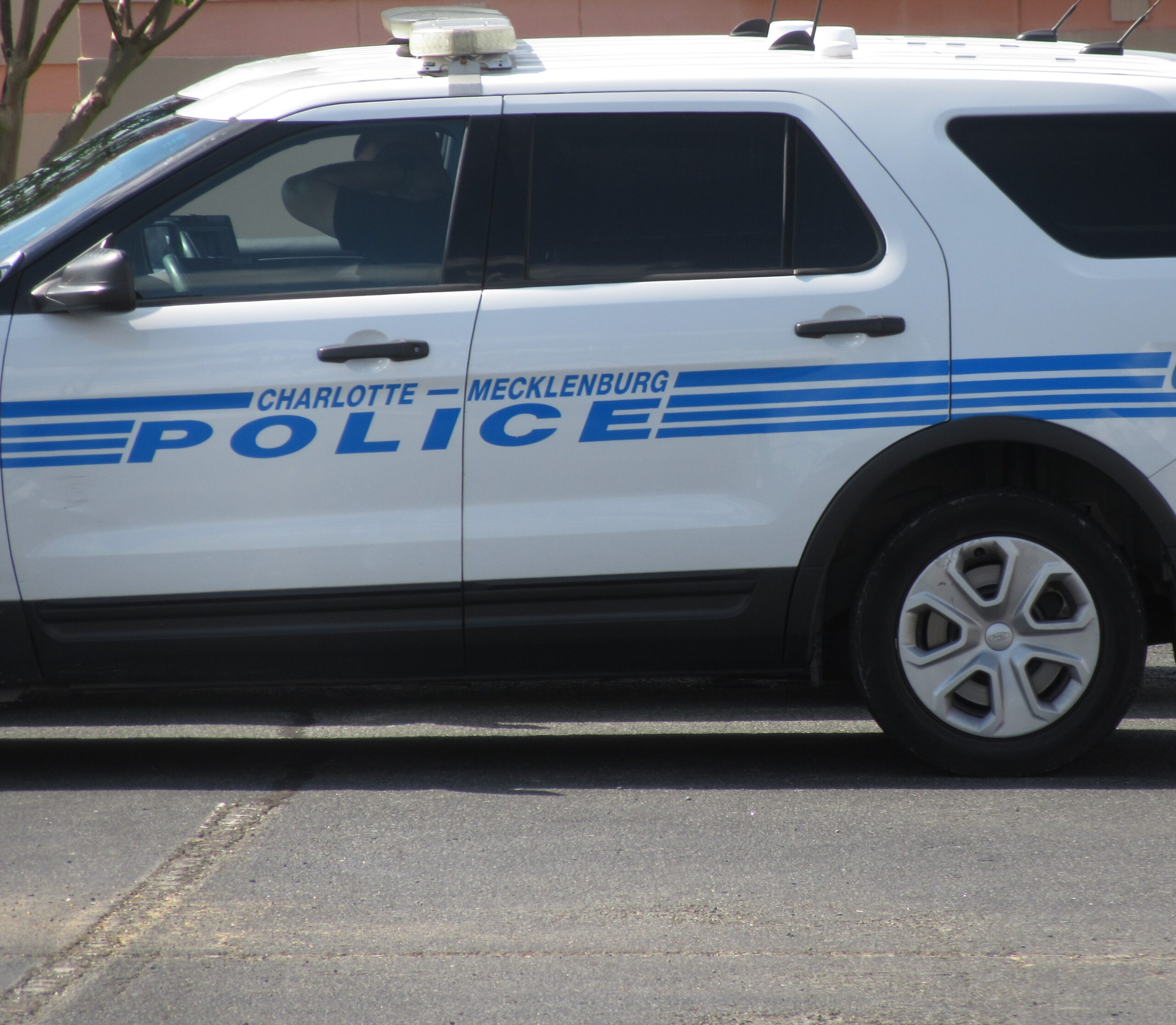 MAN KILLED DURING BROAD DAY LIGHT SHOOTING