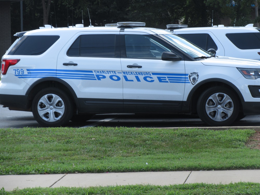 VICTIM MURDERED AT EAST CHARLOTTE STRIP MALL NEAR KFC