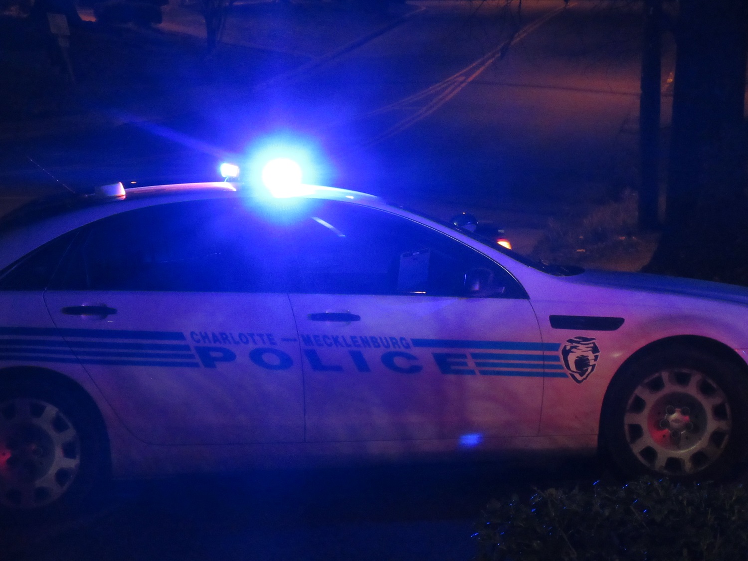LABOR DAY WEEKEND: 3 SHOT NEAR LITUATION LOUNGE CLUB, 6 SHOT IN CHARLOTTE