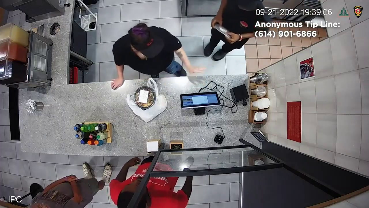 VIDEO: CUSTOMER THROWS FOOD AT EMPLOYEES AT HIBACHI RESTAURANT