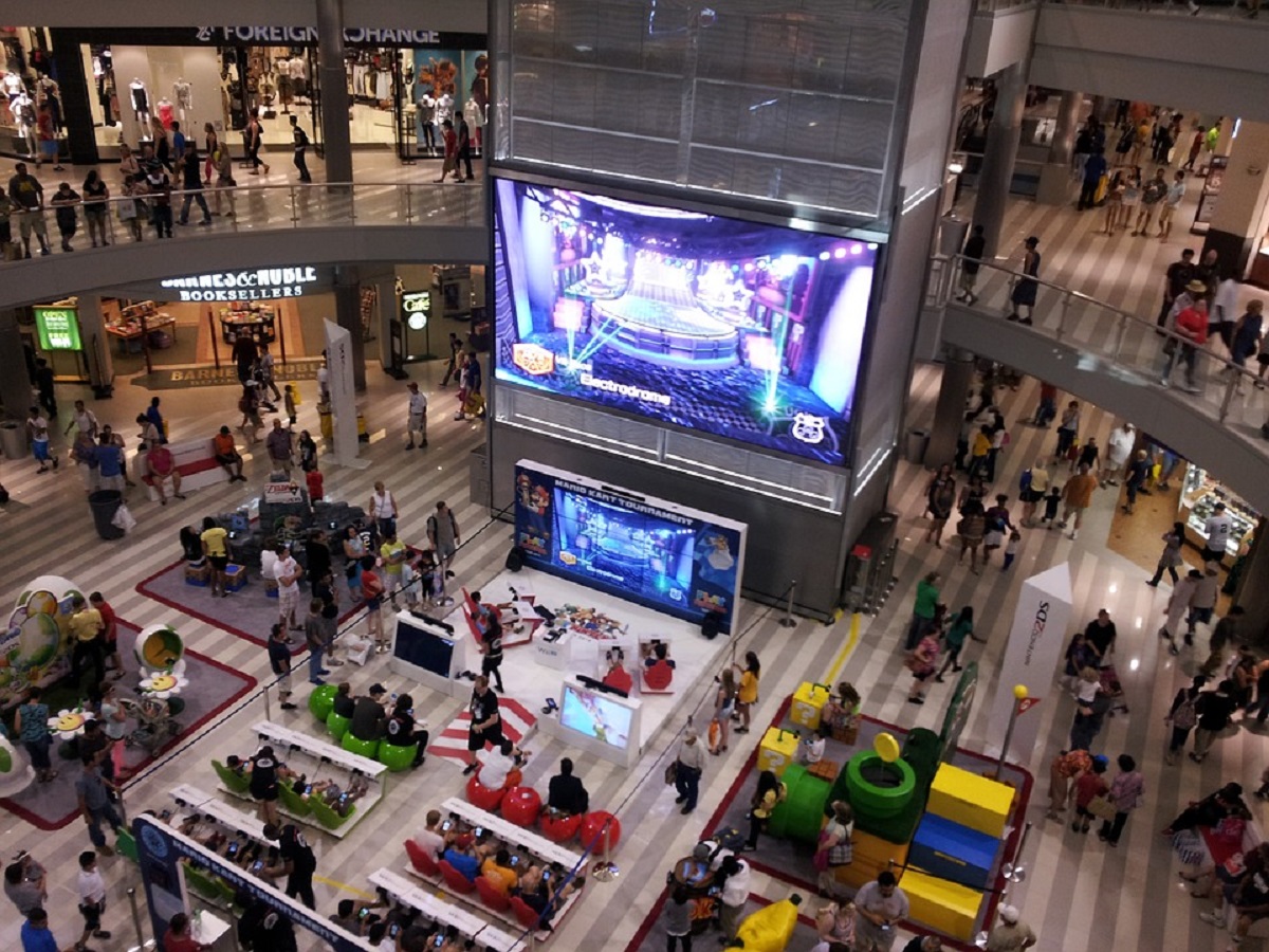2 VICTIMS SHOT AT MALL OF AMERICA ON NEW YEARS EVE