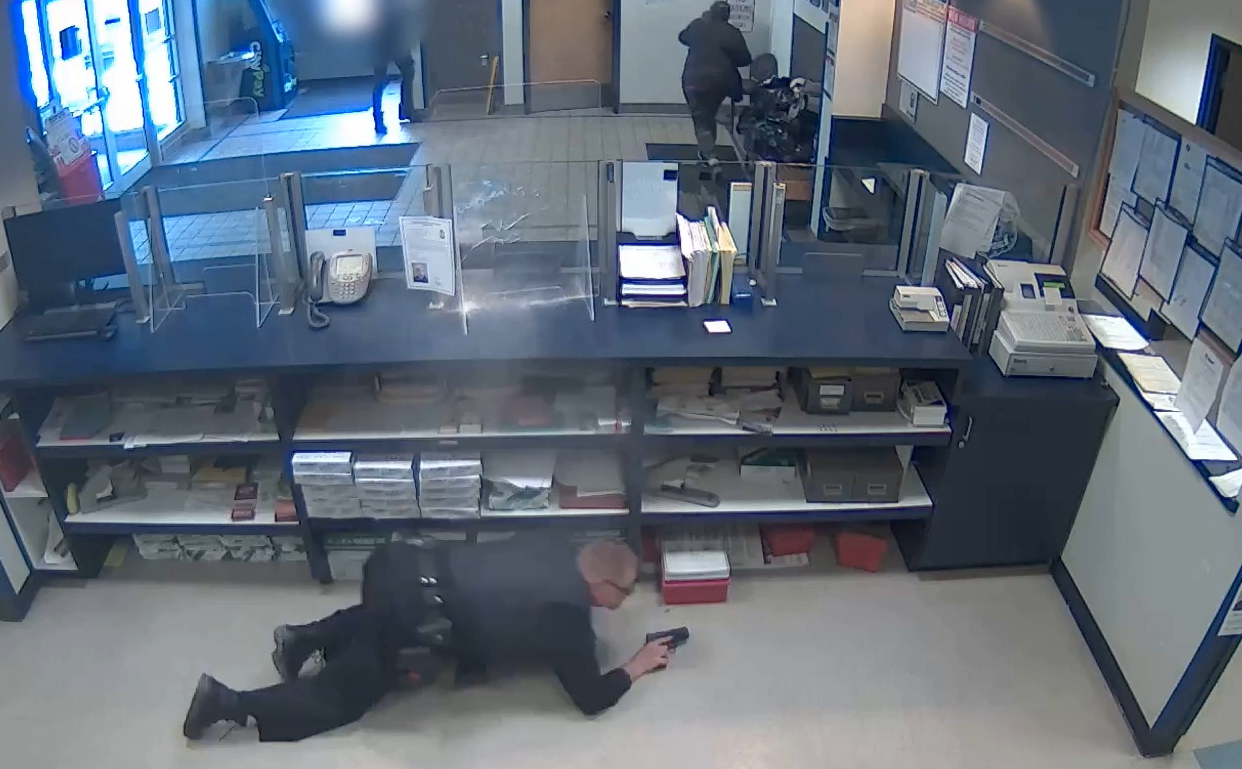 VIDEO: SHOTS FIRED INSIDE POLICE HEADQUARTERS, SHOOTOUT