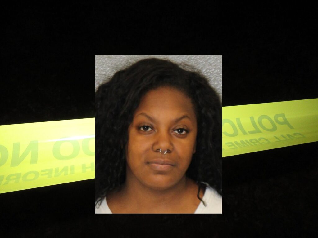 MOM BEAT HER KID WITH EXTENSION CORD