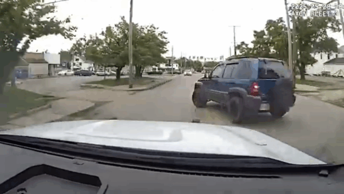 VIDEO: OFFICERS CRASH INTO VEHICLE AT INTERSECTION WHILE RESPONDING TO CALL