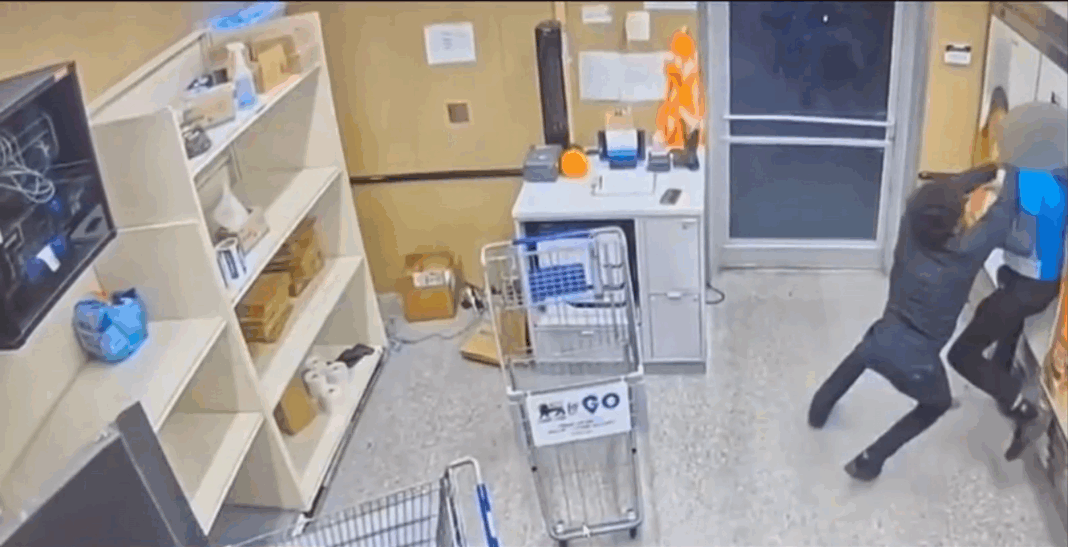 VIDEO FOOD LION EMPLOYEE ATTACKED