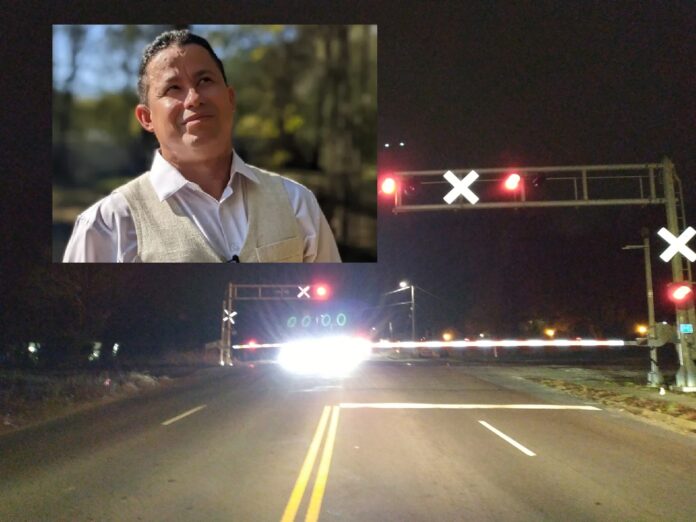 MAN DEAD, HIT BY AMTRAK TRAIN DURING FIGHT WITH FAMILY, JUMPED OVER GUARD RAIL