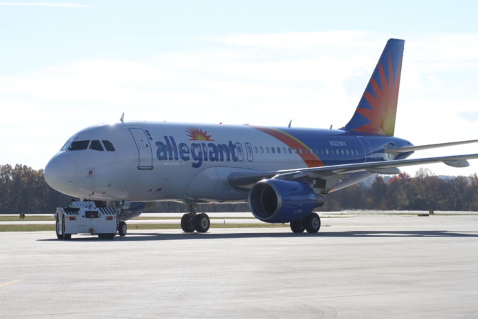 WOMAN WINS $500,000 LOTTERY AT CHARLOTTE DOUGLAS INTERNATIONAL AIRPORT