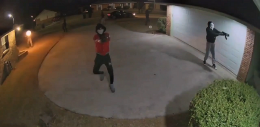 VIDEO KID SHOT DURING SHOOTOUT