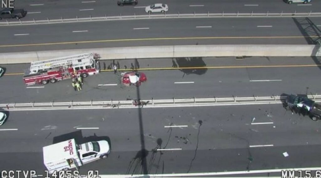 2 DEAD IN CRASH NEAR CONCORD MILLS MALL ON INTERSTATE 85