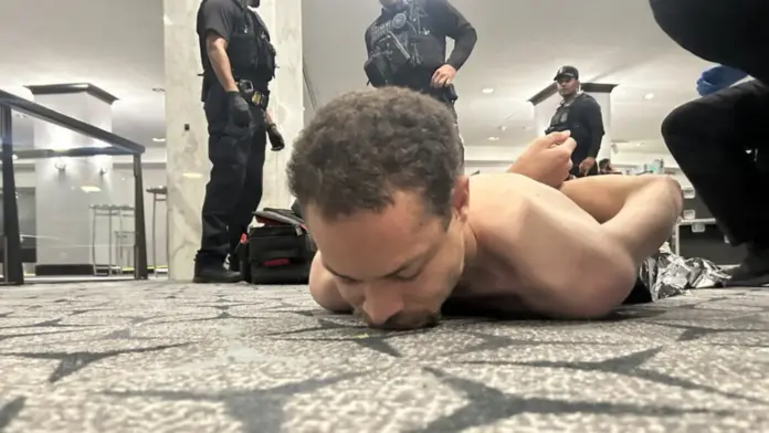 VIDEO: DONALD TRUMP ALMOST ASSASSINATED AT WHITE HOUSE DINNER